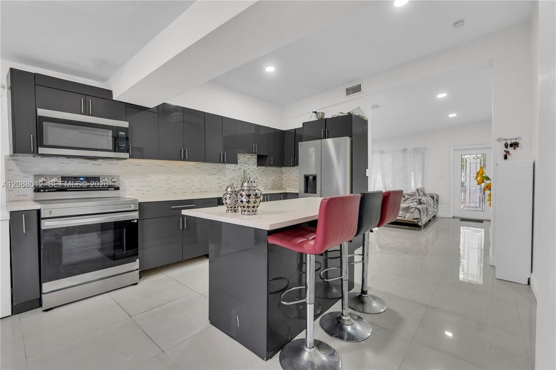For Sale: $599,999 (4 beds, 3 baths, 1386 Square Feet)