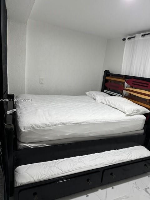 В аренду: $1,400 (1 спален, 1 ванн, 2031 Квадратных фут)