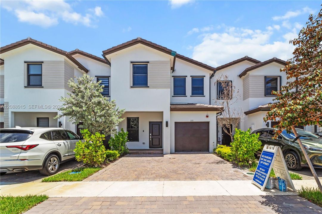 For Sale: $649,000 (3 beds, 2 baths, 1756 Square Feet)