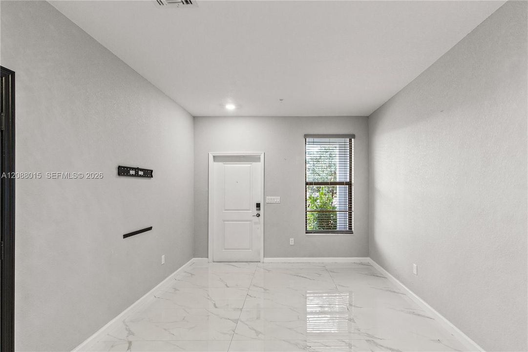 For Sale: $649,000 (3 beds, 2 baths, 1756 Square Feet)