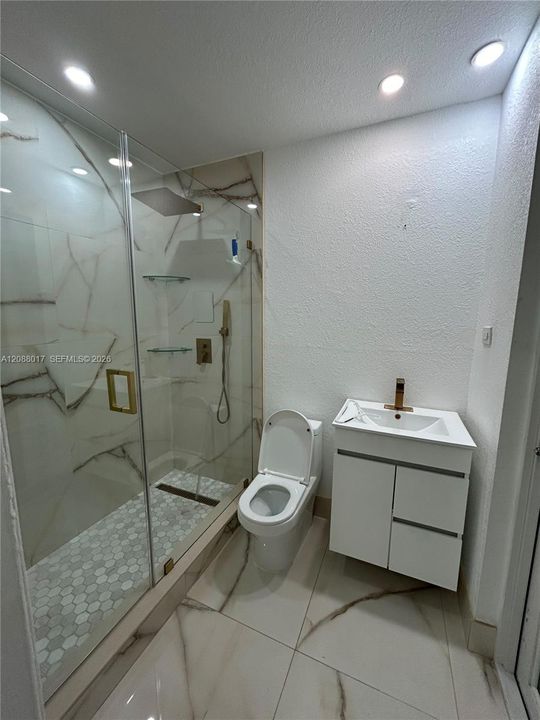 На продажу: $680,000 (4 спален, 3 ванн, 1744 Квадратных фут)