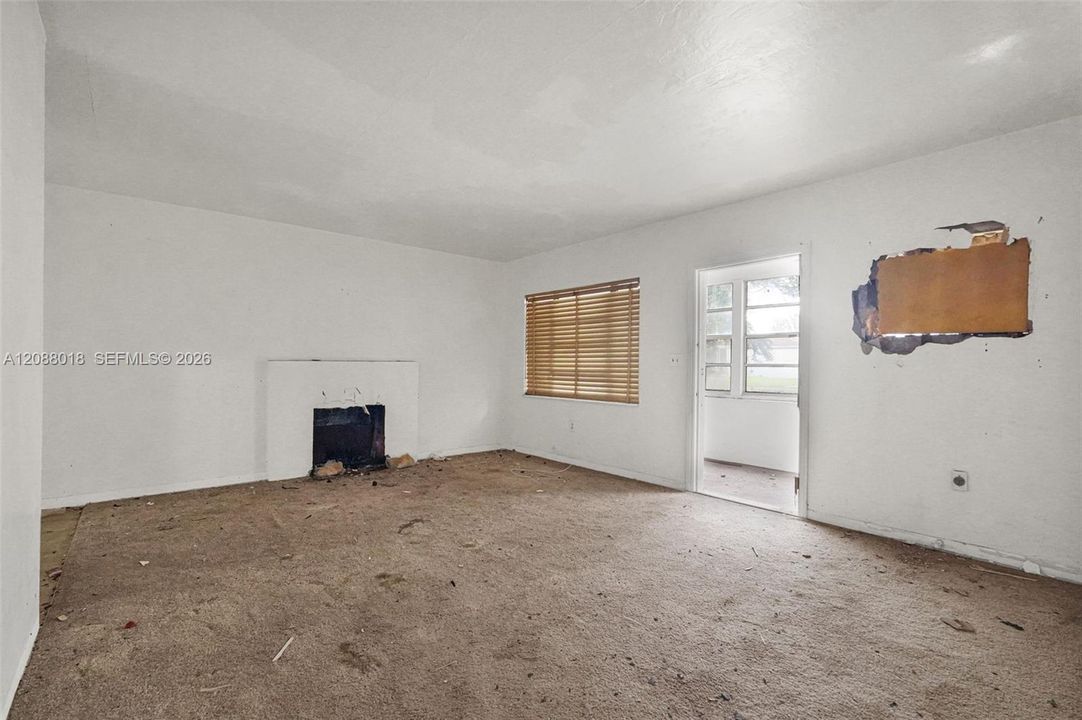 For Sale: $630,000 (2 beds, 1 baths, 1150 Square Feet)