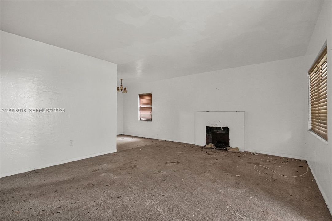 For Sale: $630,000 (2 beds, 1 baths, 1150 Square Feet)