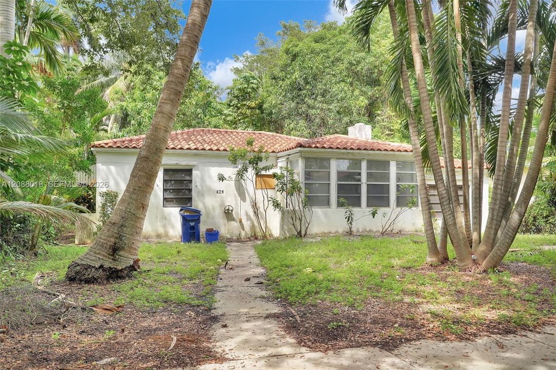For Sale: $630,000 (2 beds, 1 baths, 1150 Square Feet)