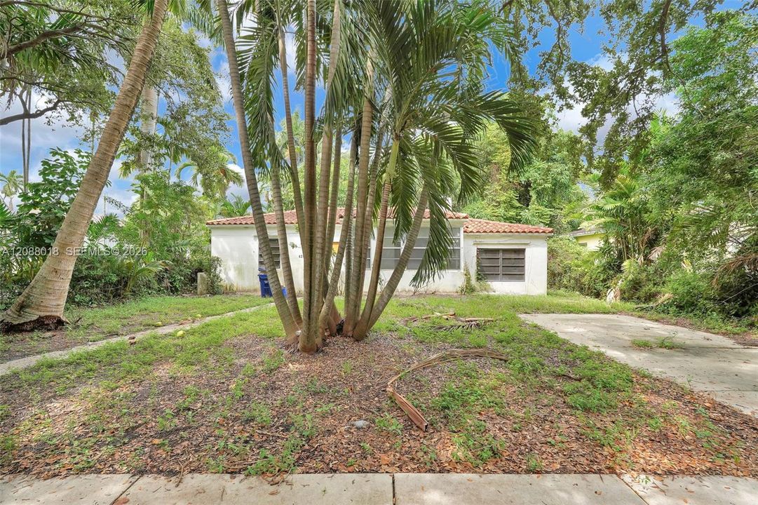 For Sale: $630,000 (2 beds, 1 baths, 1150 Square Feet)