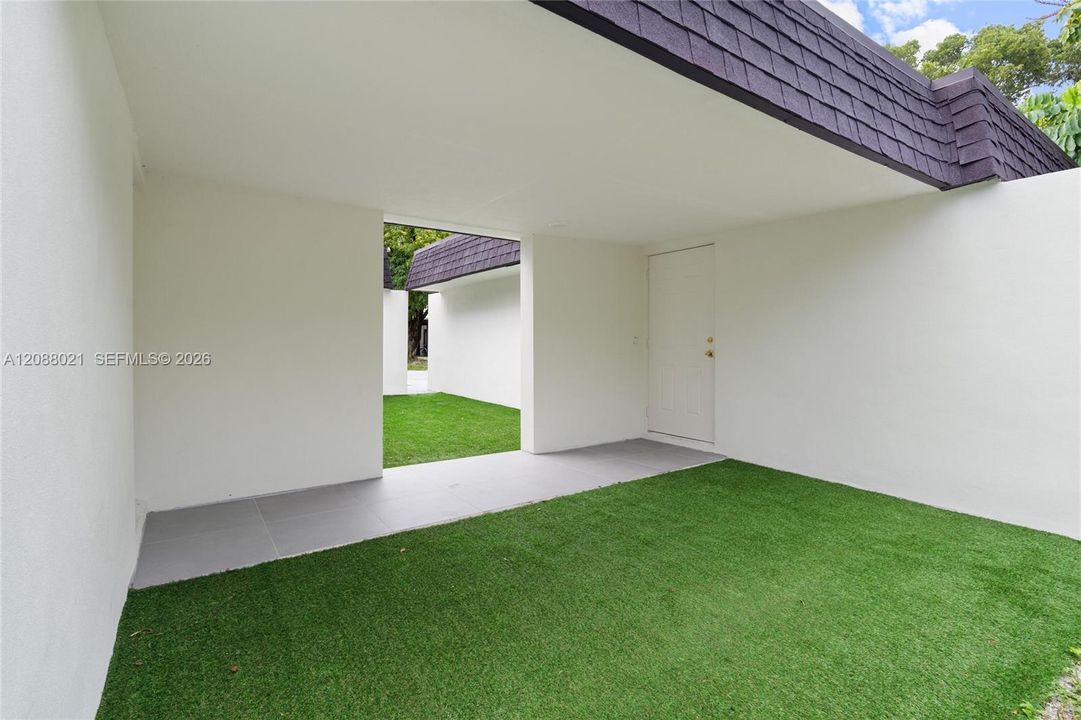 На продажу: $649,000 (3 спален, 2 ванн, 1803 Квадратных фут)