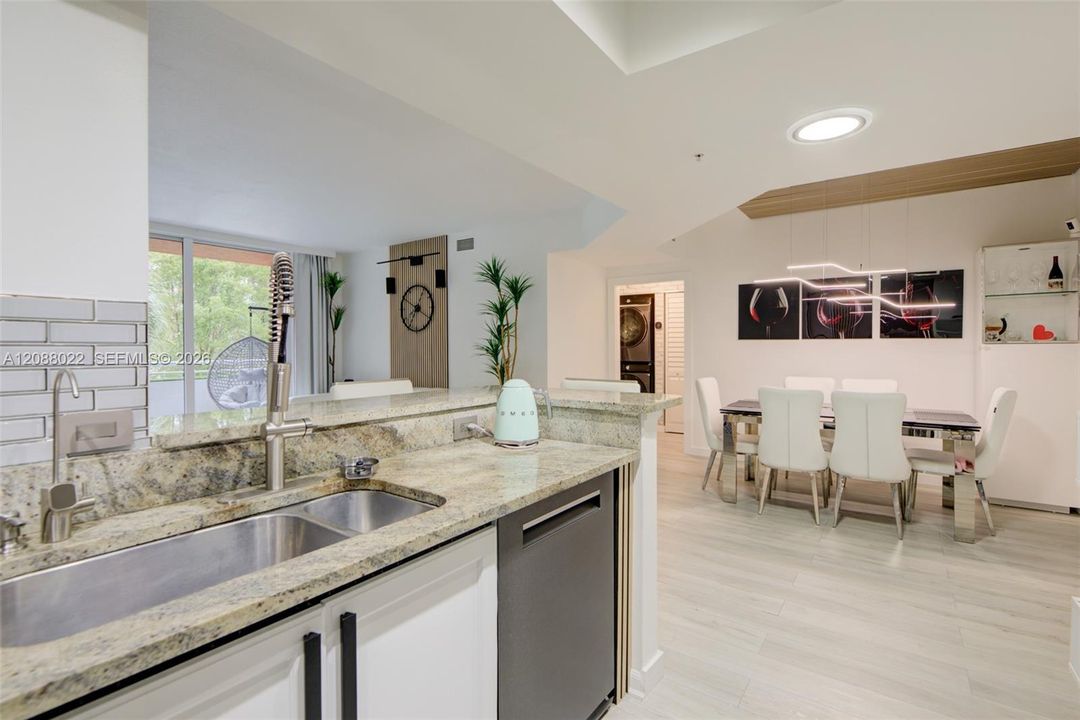 En Venta: $419,999 (2 camas, 2 baños, 1068 Pies cuadrados)