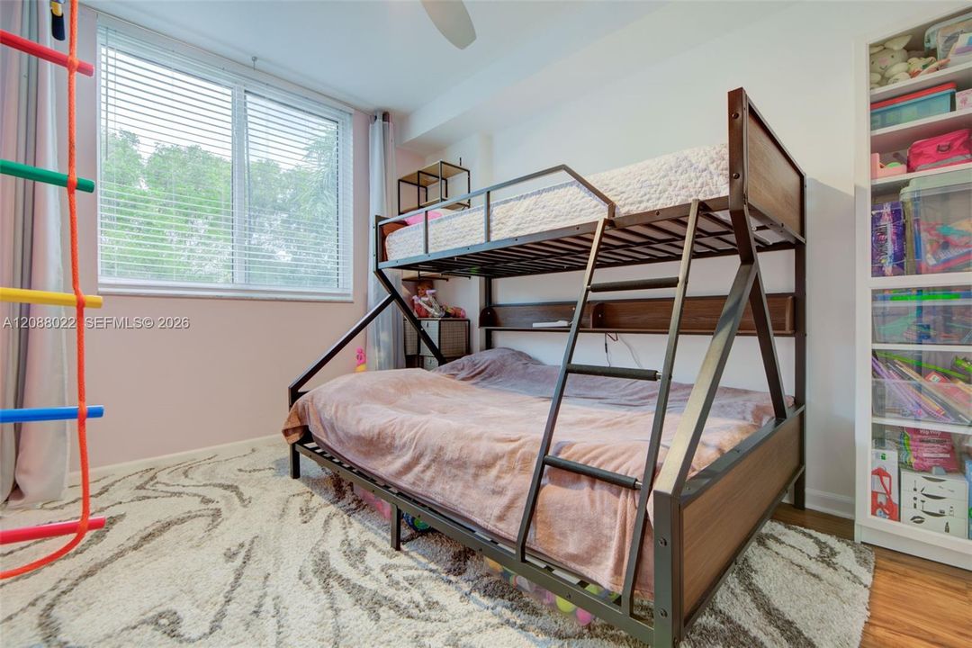 En Venta: $419,999 (2 camas, 2 baños, 1068 Pies cuadrados)