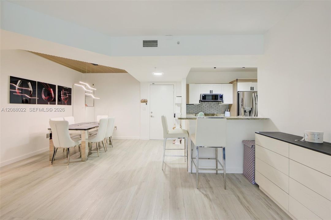 En Venta: $419,999 (2 camas, 2 baños, 1068 Pies cuadrados)