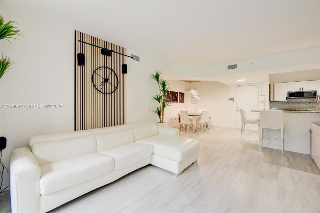 En Venta: $419,999 (2 camas, 2 baños, 1068 Pies cuadrados)