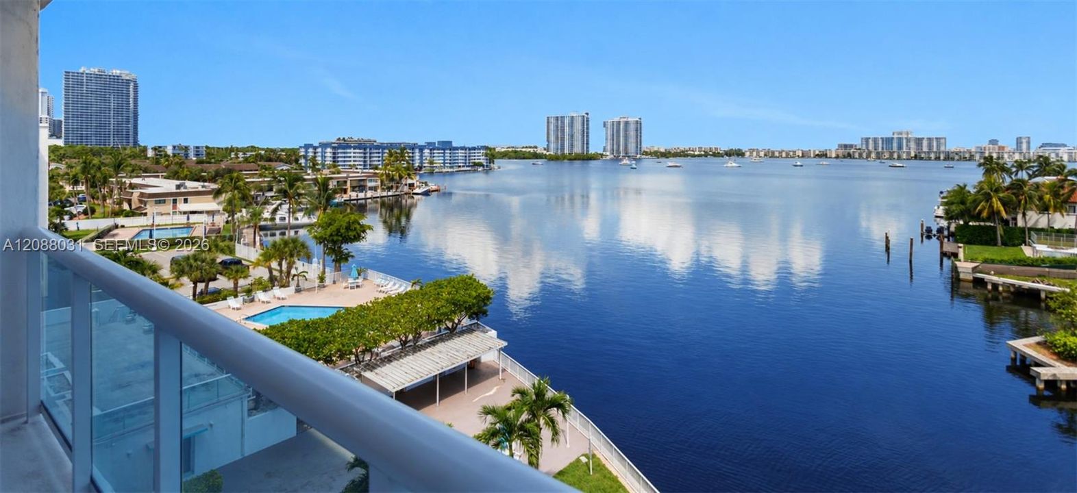 En Venta: $274,900 (1 camas, 1 baños, 710 Pies cuadrados)
