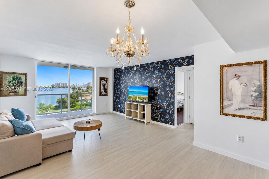 En Venta: $274,900 (1 camas, 1 baños, 710 Pies cuadrados)