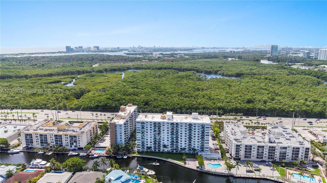 En Venta: $274,900 (1 camas, 1 baños, 710 Pies cuadrados)
