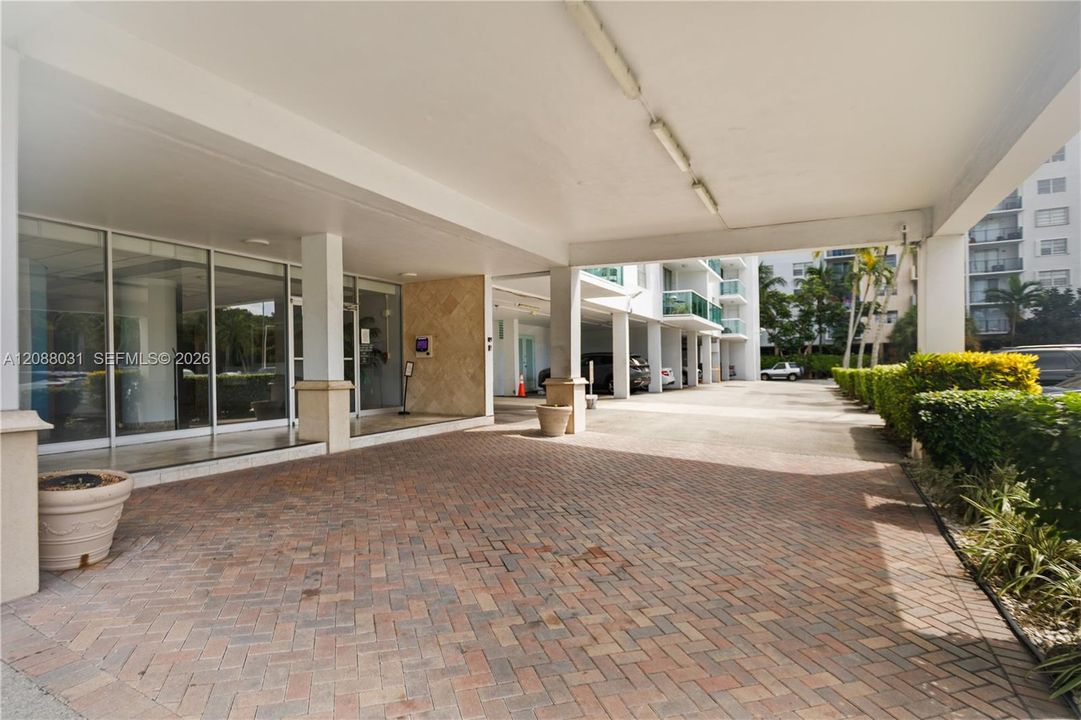 En Venta: $274,900 (1 camas, 1 baños, 710 Pies cuadrados)