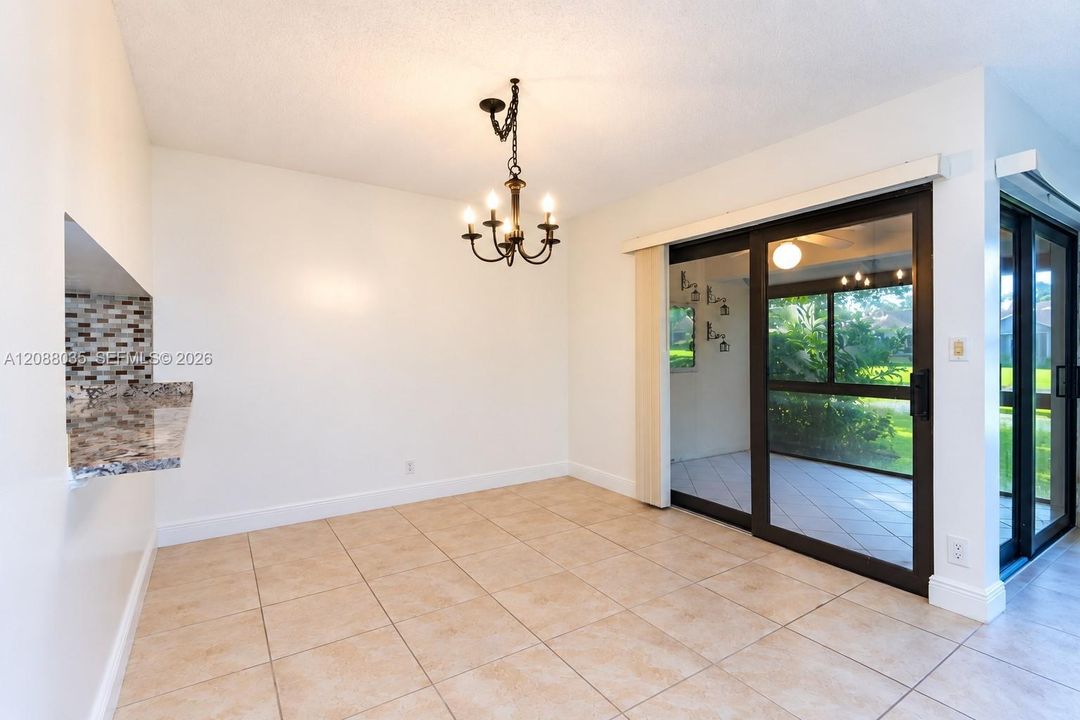 En Venta: $340,000 (3 camas, 2 baños, 1574 Pies cuadrados)