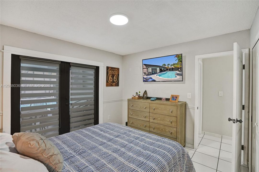For Sale: $775,000 (4 beds, 2 baths, 1943 Square Feet)