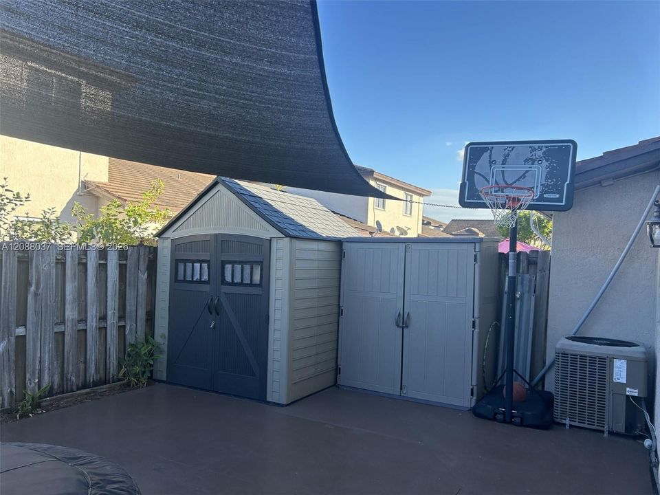 For Sale: $559,900 (4 beds, 3 baths, 1680 Square Feet)