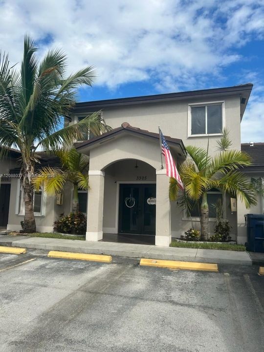For Sale: $559,900 (4 beds, 3 baths, 1680 Square Feet)
