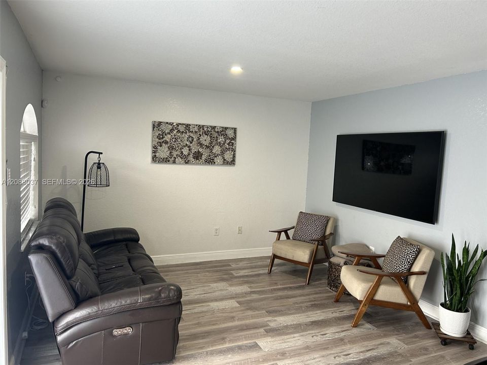 For Sale: $559,900 (4 beds, 3 baths, 1680 Square Feet)