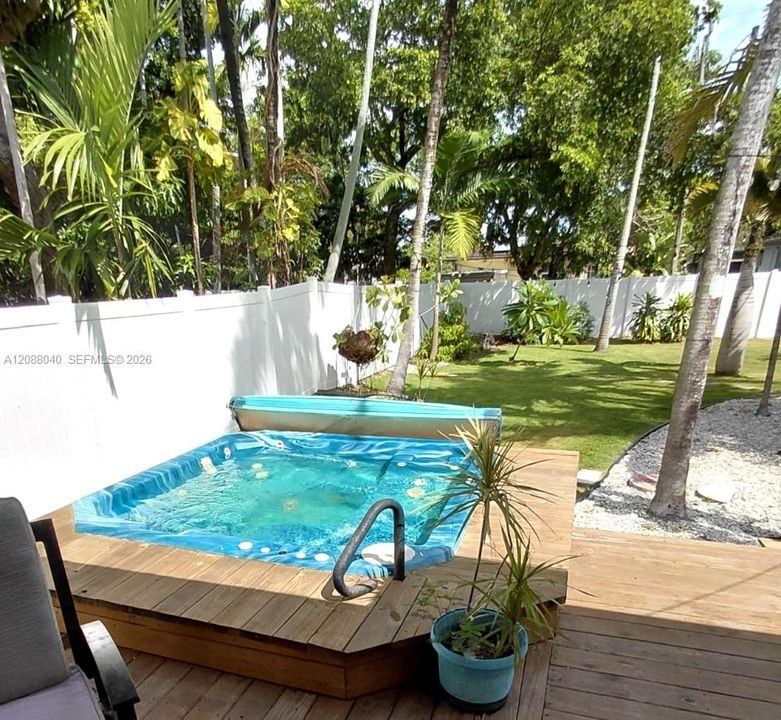 Private Hot Tub