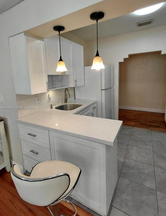 Full Kitchen /w Open Counter