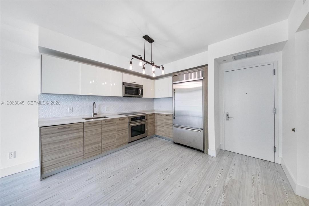 На продажу: $579,000 (1 спален, 1 ванн, 696 Квадратных фут)