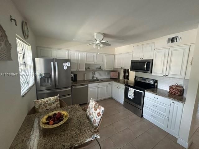 En Venta: $285,000 (2 camas, 2 baños, 1015 Pies cuadrados)