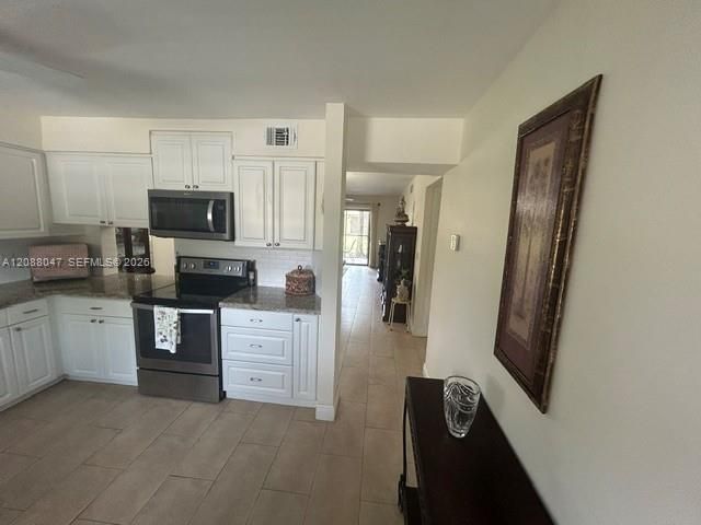 En Venta: $285,000 (2 camas, 2 baños, 1015 Pies cuadrados)