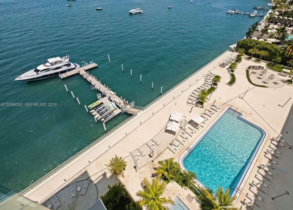 На продажу: $499,999 (0 спален, 1 ванн, 543 Квадратных фут)