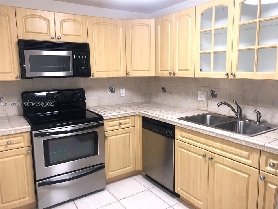 Clean and bright kitchen