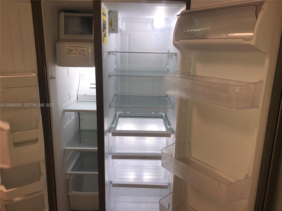 Clean, newer appliances