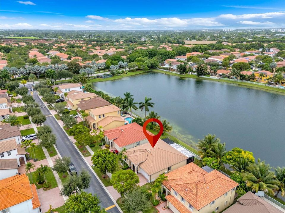 For Sale: $525,000 (4 beds, 2 baths, 1953 Square Feet)