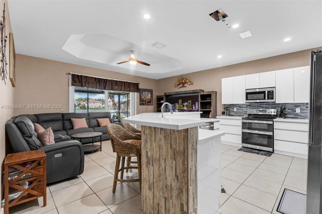 For Sale: $525,000 (4 beds, 2 baths, 1953 Square Feet)