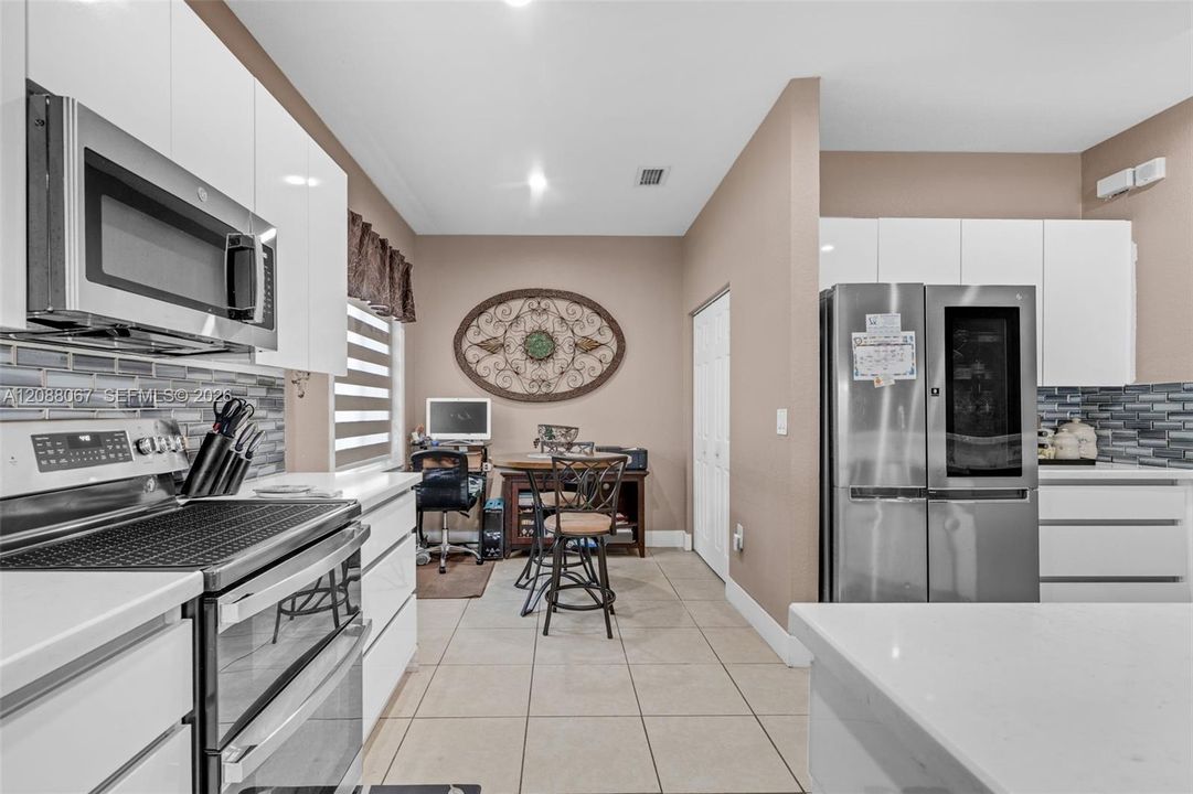 For Sale: $525,000 (4 beds, 2 baths, 1953 Square Feet)