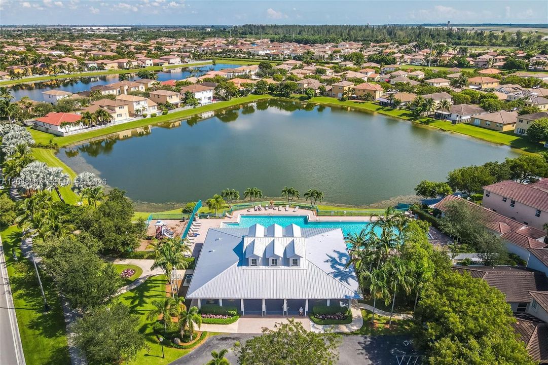 For Sale: $525,000 (4 beds, 2 baths, 1953 Square Feet)