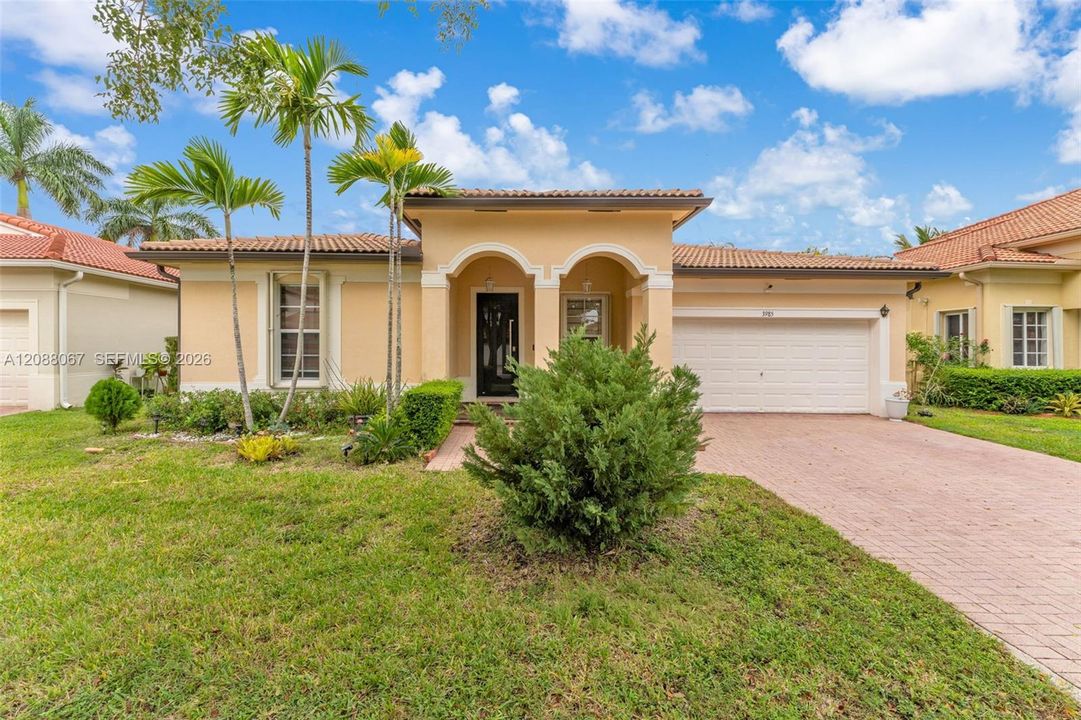For Sale: $525,000 (4 beds, 2 baths, 1953 Square Feet)