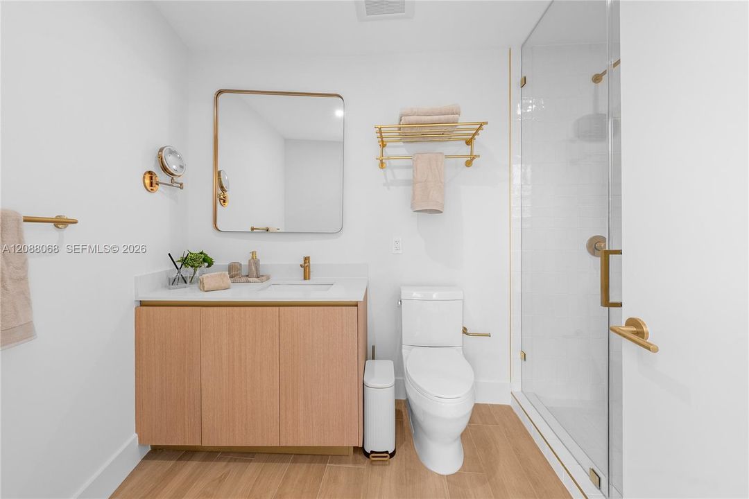 В аренду: $6,900 (2 спален, 2 ванн, 963 Квадратных фут)