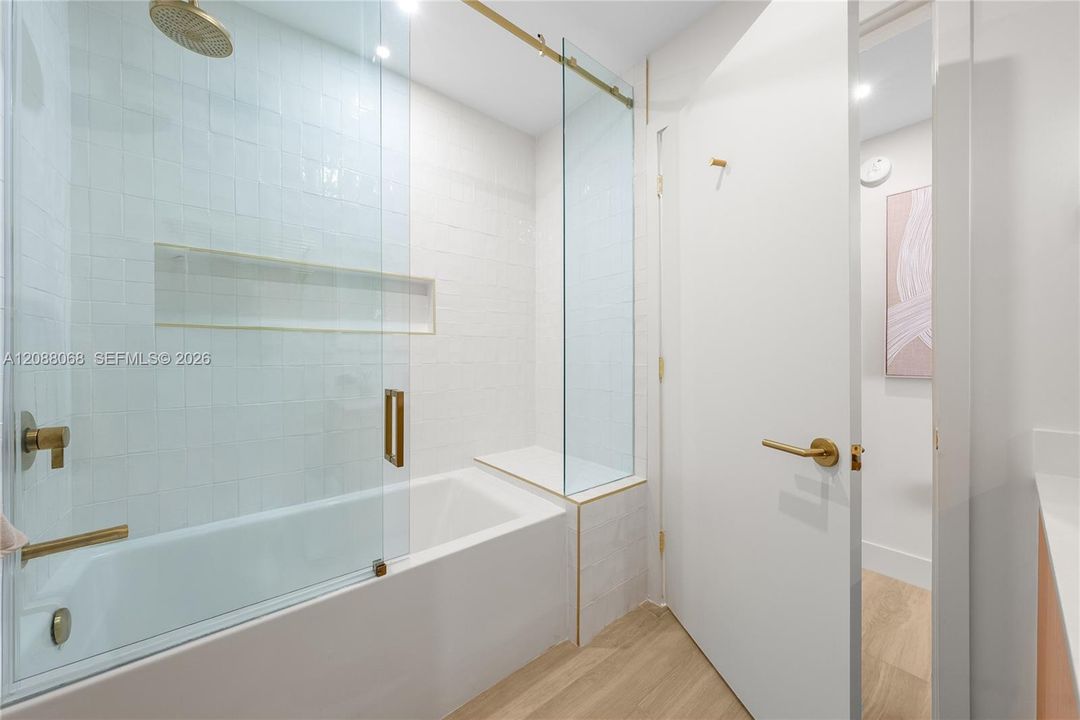 В аренду: $6,900 (2 спален, 2 ванн, 963 Квадратных фут)