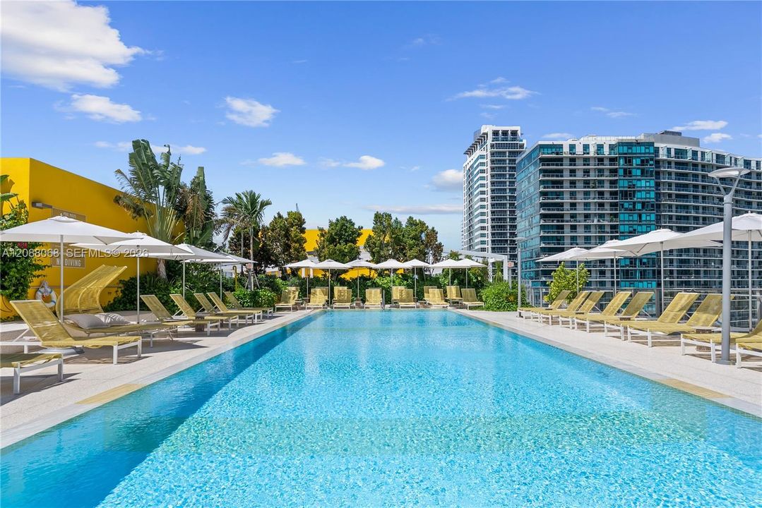 В аренду: $6,900 (2 спален, 2 ванн, 963 Квадратных фут)
