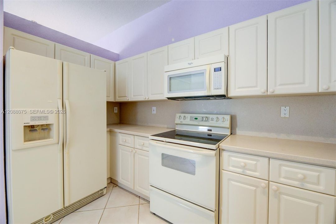 En Venta: $535,000 (3 camas, 2 baños, 1815 Pies cuadrados)