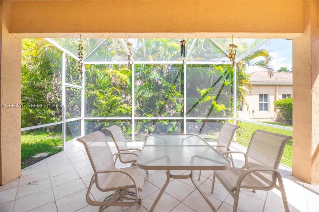 En Venta: $535,000 (3 camas, 2 baños, 1815 Pies cuadrados)