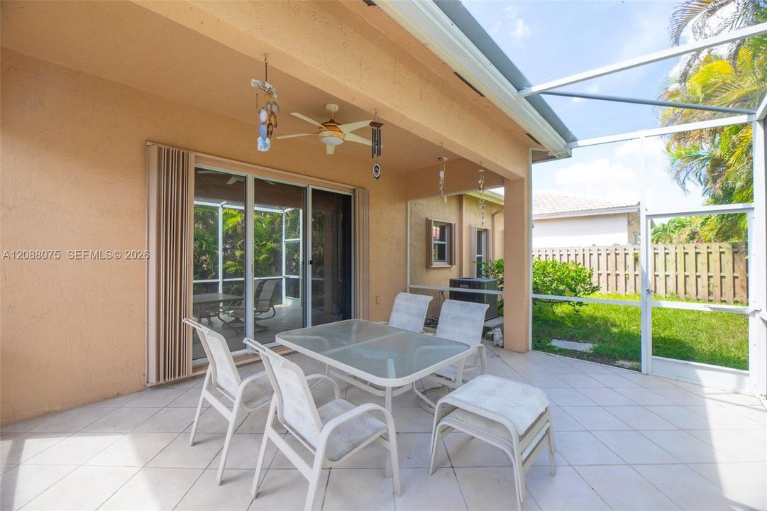 En Venta: $535,000 (3 camas, 2 baños, 1815 Pies cuadrados)
