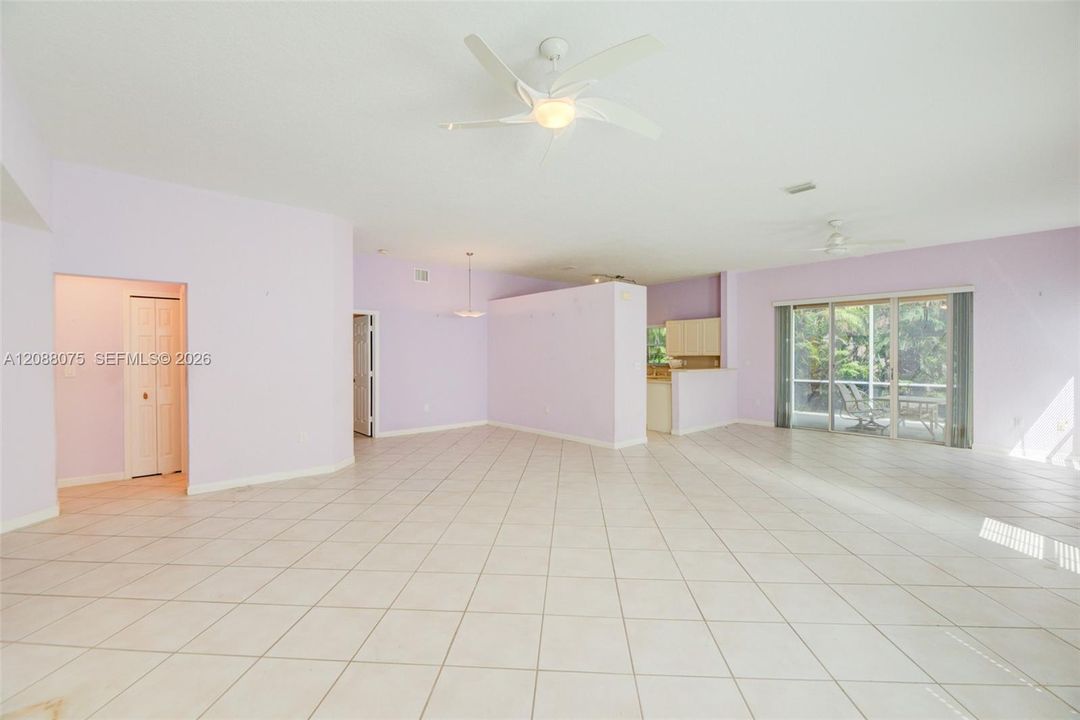 En Venta: $535,000 (3 camas, 2 baños, 1815 Pies cuadrados)