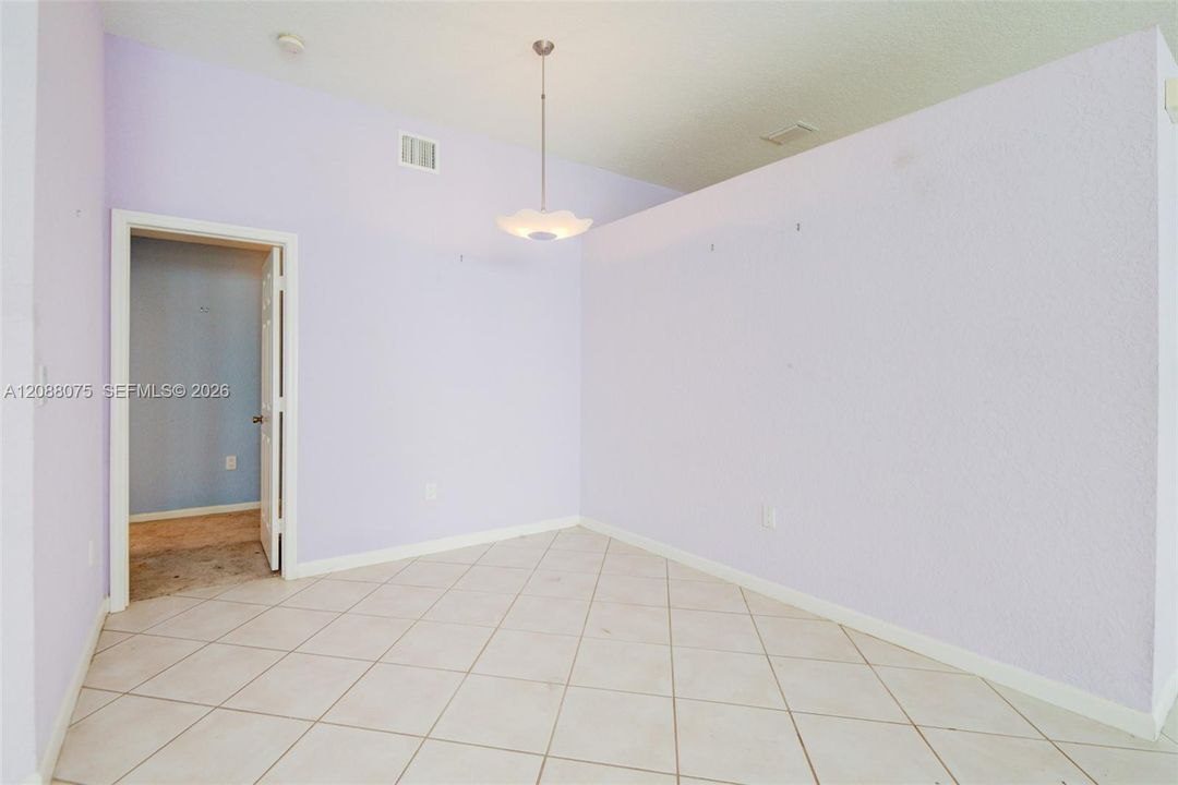 En Venta: $535,000 (3 camas, 2 baños, 1815 Pies cuadrados)