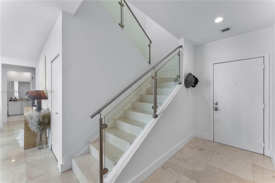 En Renta: $9,500 (3 camas, 3 baños, 1763 Pies cuadrados)