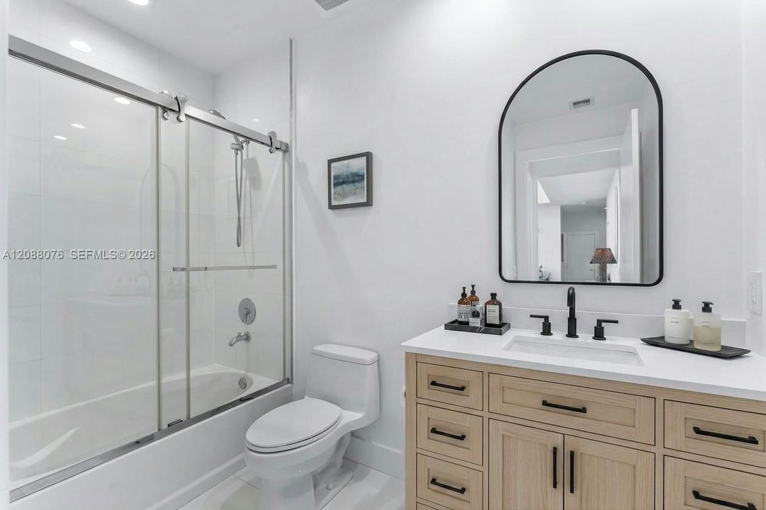 En Renta: $9,500 (3 camas, 3 baños, 1763 Pies cuadrados)