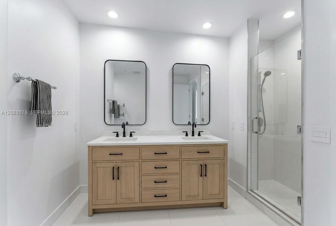 En Renta: $9,500 (3 camas, 3 baños, 1763 Pies cuadrados)