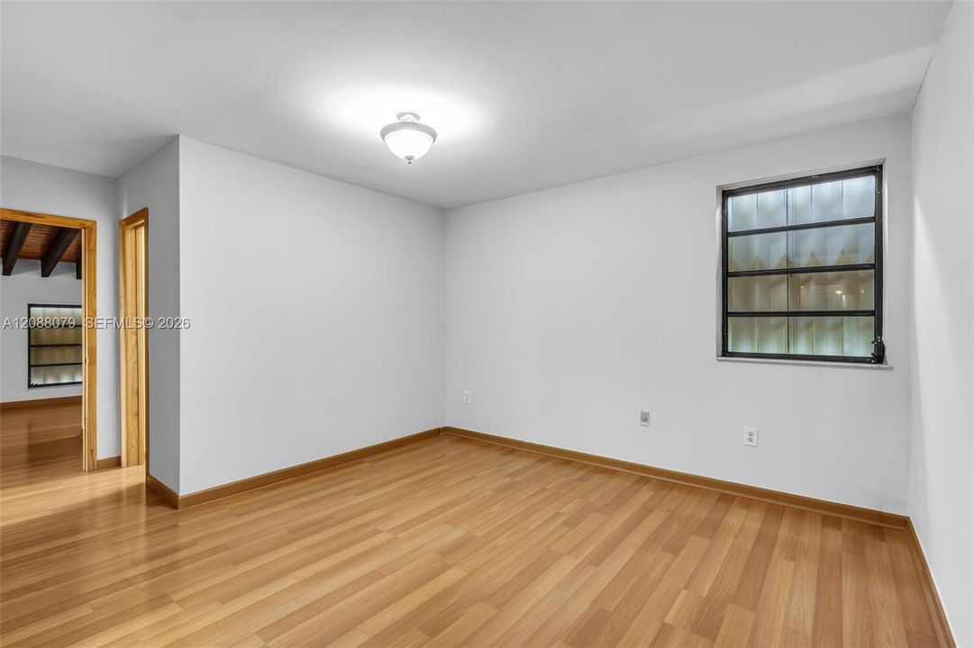 В аренду: $2,650 (2 спален, 2 ванн, 1500 Квадратных фут)