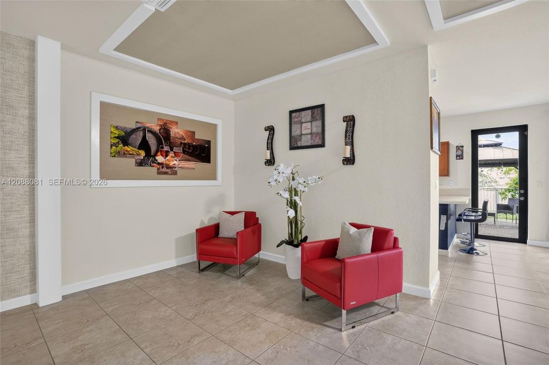 Activo con contrato: $599,000 (3 camas, 2 baños, 1938 Pies cuadrados)