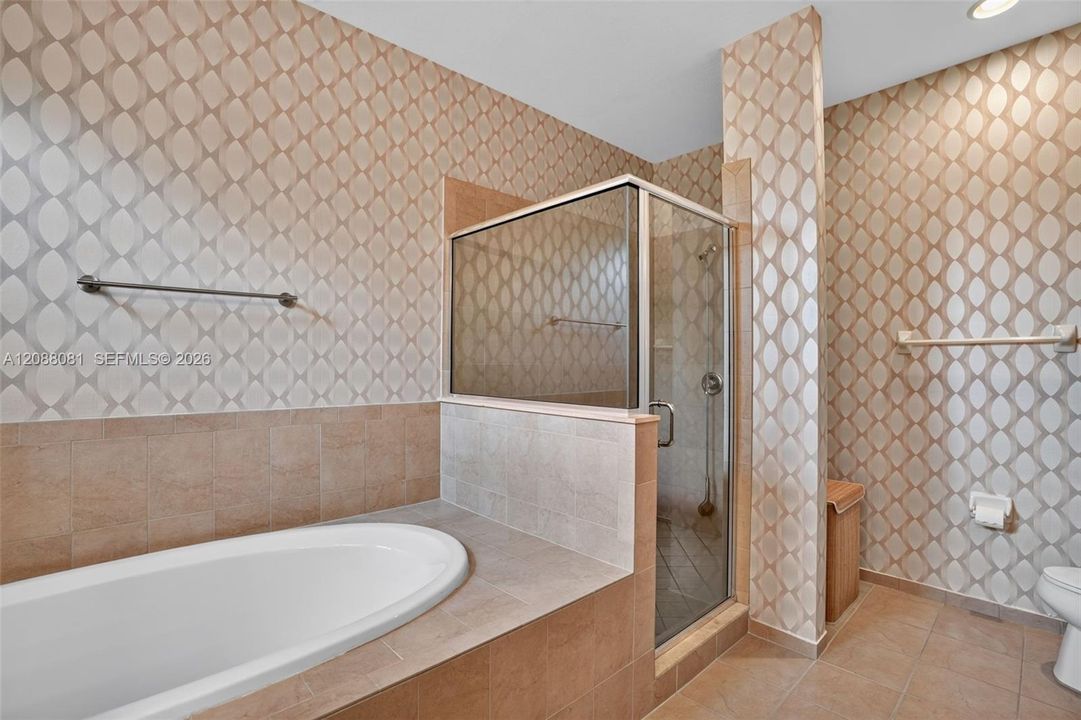 Activo con contrato: $599,000 (3 camas, 2 baños, 1938 Pies cuadrados)